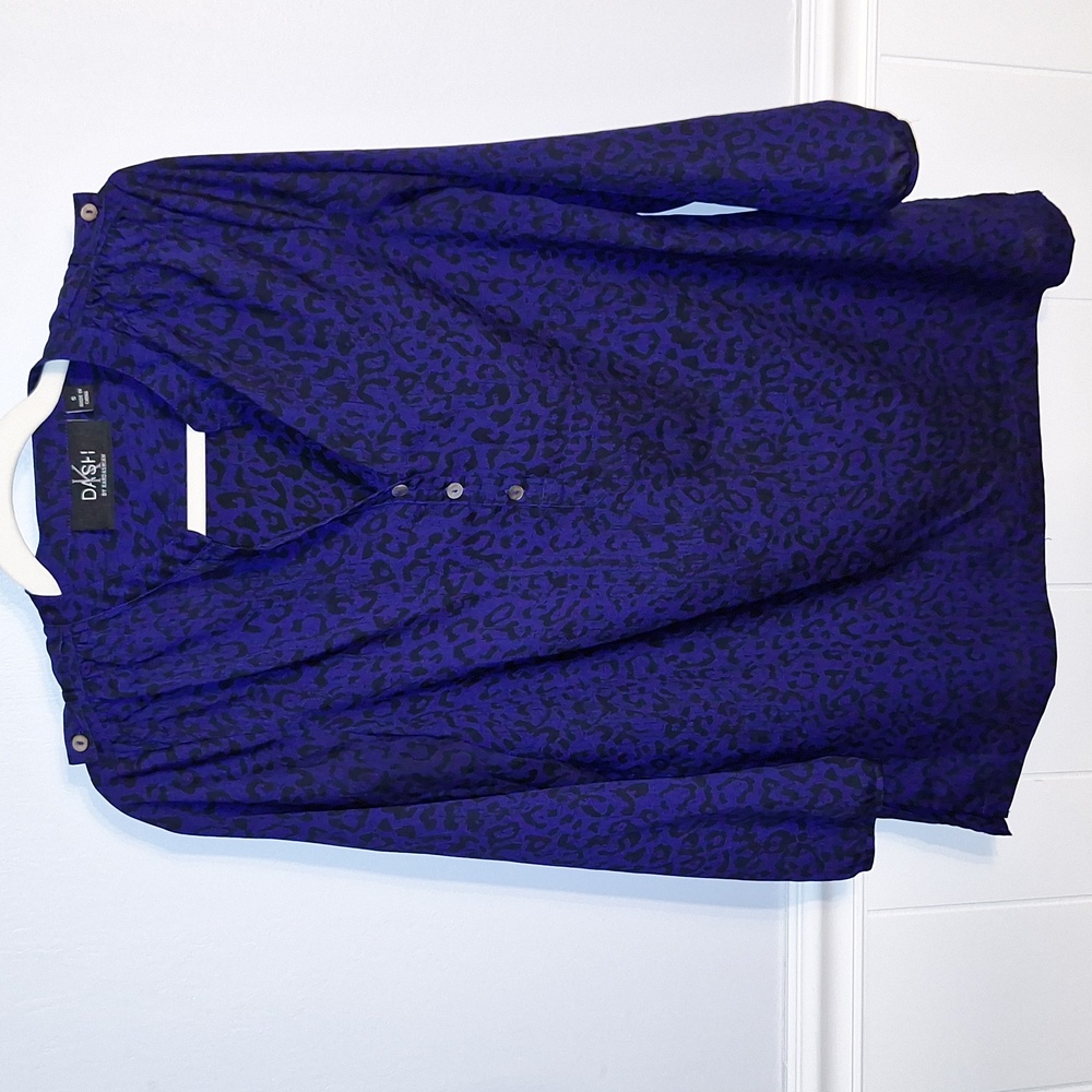 🐆 Dash by Kardashian long sleeve tunic top. Size small.